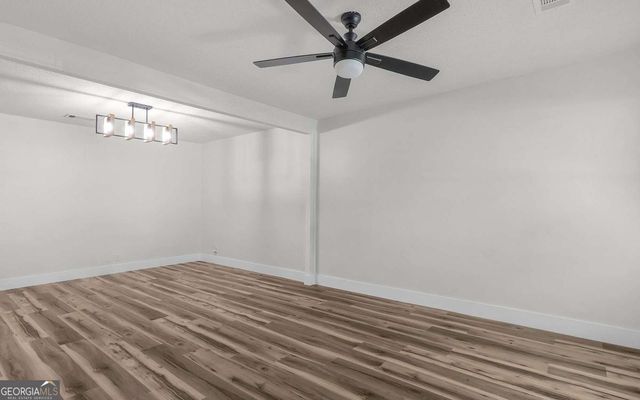 539 Pine Avenue, Midway, GA 31320