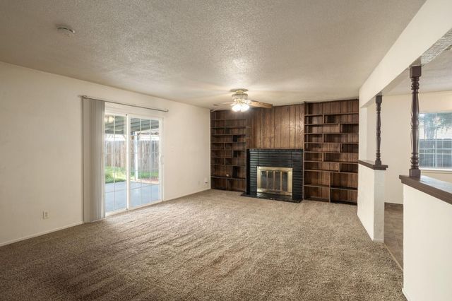 487 W San Jose Avenue, Clovis, CA 93612