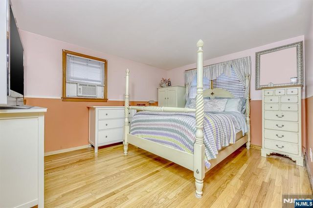 37 Cedar Drive, Rochelle Park, NJ 07662