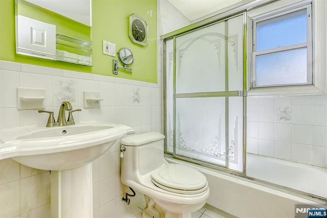 37 Cedar Drive, Rochelle Park, NJ 07662