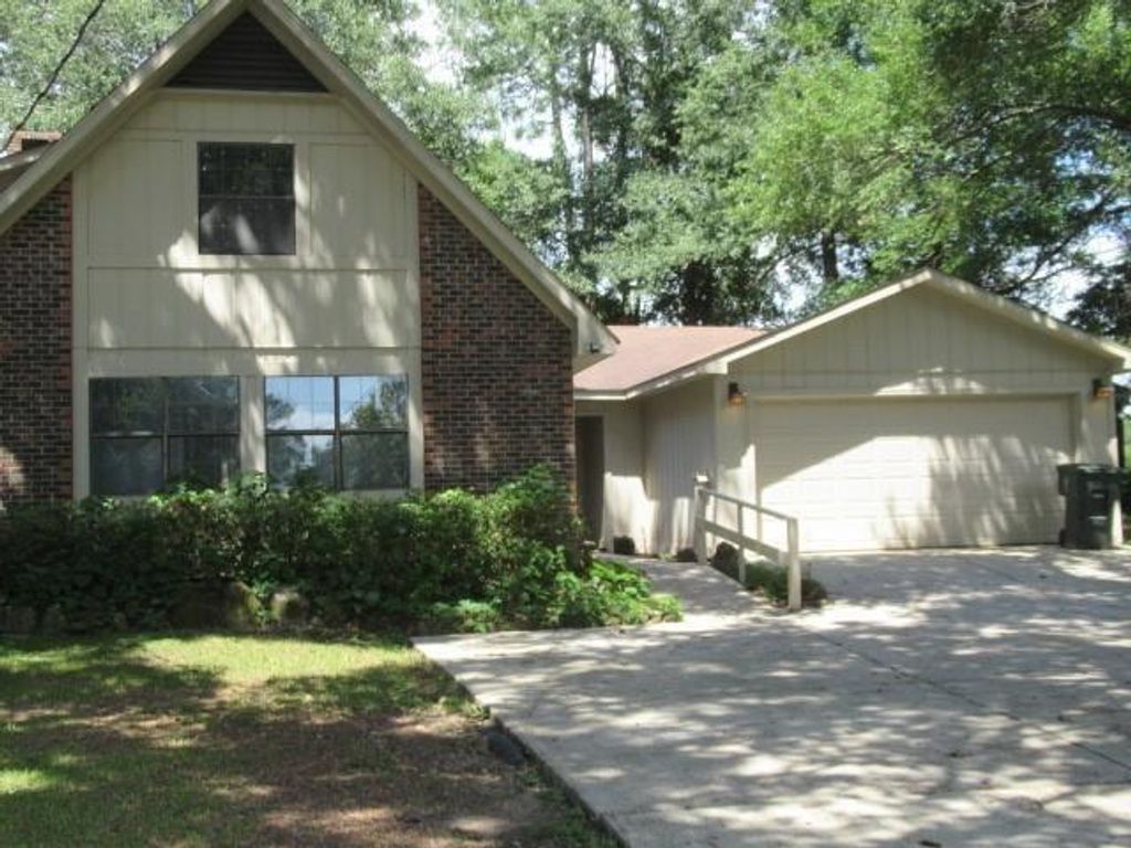 123 Windsor Court, Daphne, AL 36526