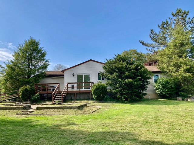 628 BALTHASER RD, Lenhartsville, PA 19534