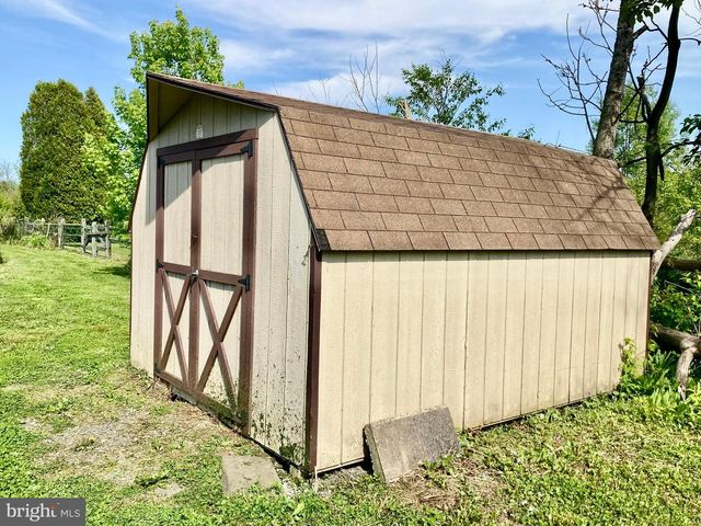 628 BALTHASER RD, Lenhartsville, PA 19534