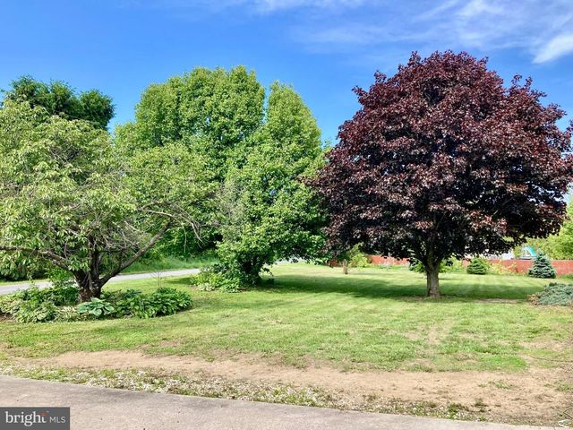 628 BALTHASER RD, Lenhartsville, PA 19534