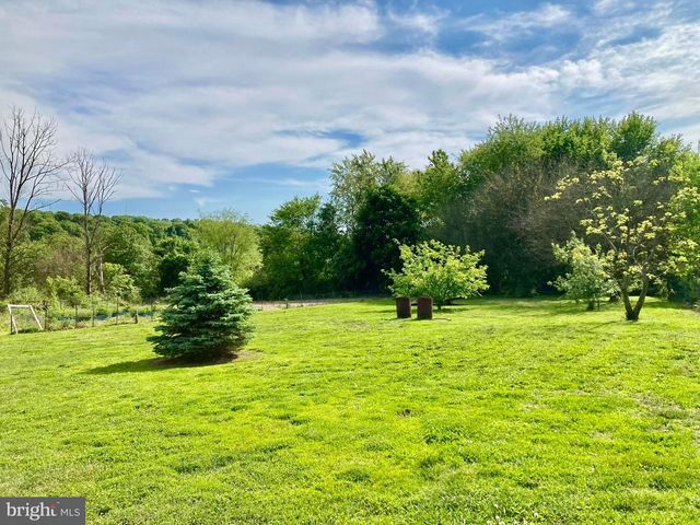 628 BALTHASER RD, Lenhartsville, PA 19534