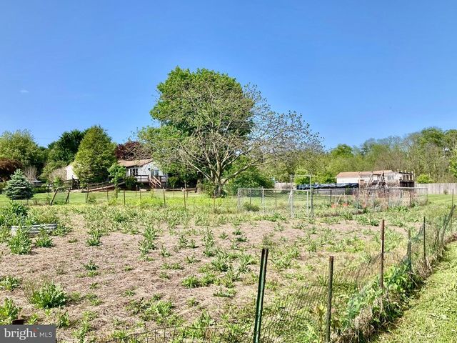 628 BALTHASER RD, Lenhartsville, PA 19534