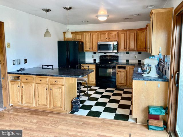 628 BALTHASER RD, Lenhartsville, PA 19534