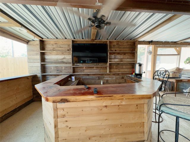 415 Mustang Trail, Granbury, TX 76049