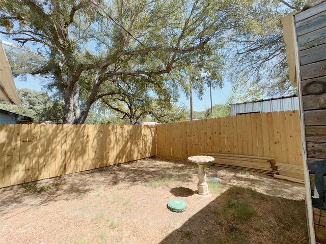 415 Mustang Trail, Granbury, TX 76049