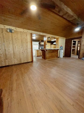 415 Mustang Trail, Granbury, TX 76049