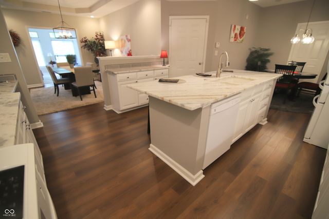 7484 Courtyard Way, Fishers, IN 46038