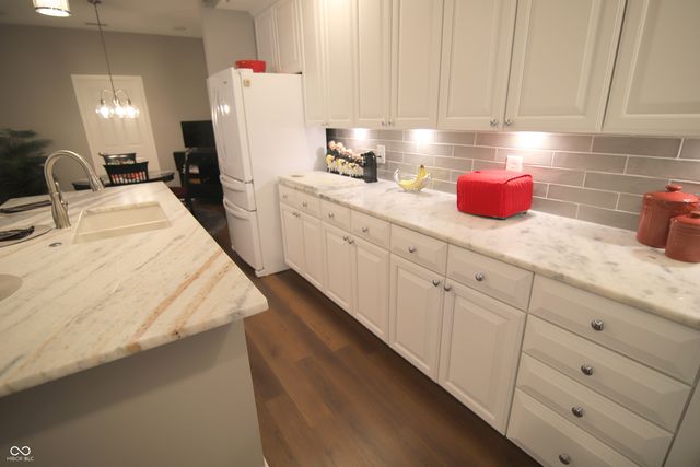 7484 Courtyard Way, Fishers, IN 46038