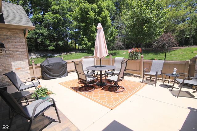 7484 Courtyard Way, Fishers, IN 46038
