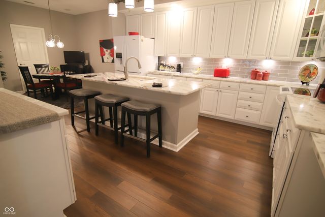 7484 Courtyard Way, Fishers, IN 46038