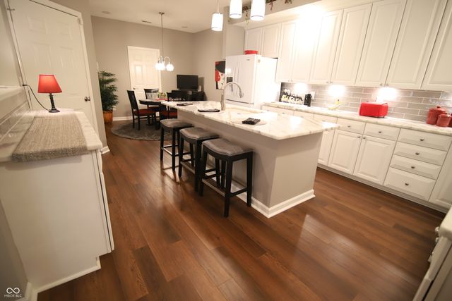 7484 Courtyard Way, Fishers, IN 46038