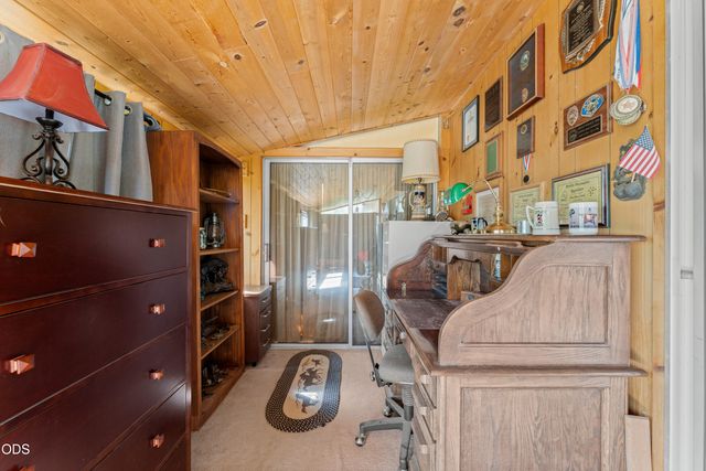 1843 W Evans Creek Road, Rogue River, OR 97537