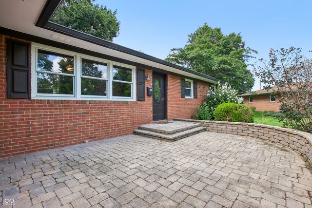 52 N Dawn Drive, Franklin, IN 46131