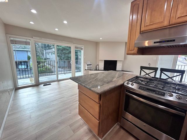 3620 Walnut St B, Lafayette, CA 94549