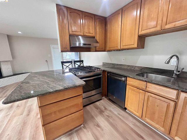 3620 Walnut St B, Lafayette, CA 94549