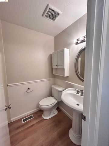 3620 Walnut St B, Lafayette, CA 94549