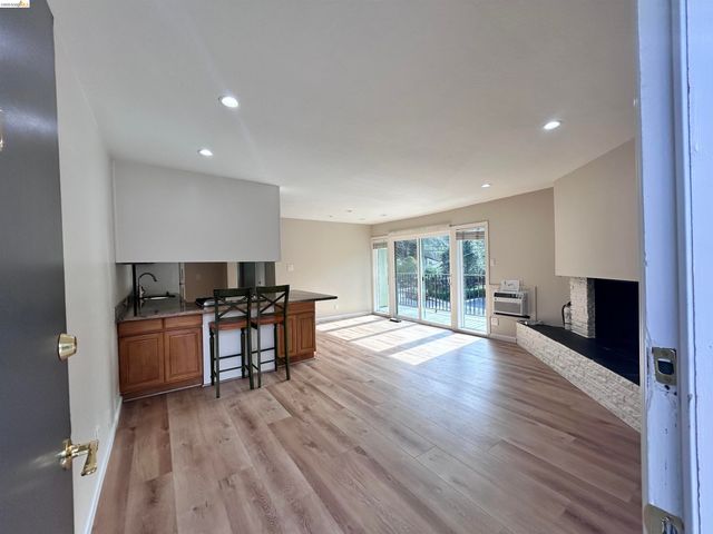 3620 Walnut St B, Lafayette, CA 94549