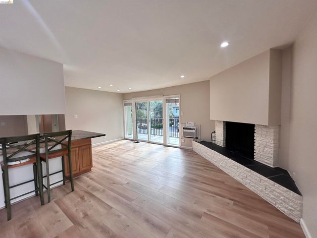 3620 Walnut St B, Lafayette, CA 94549