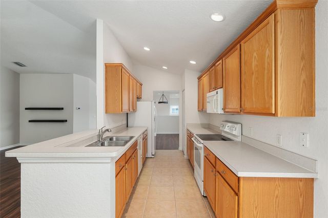 4570 SW 52ND CIRCLE 102, Ocala, FL 34474