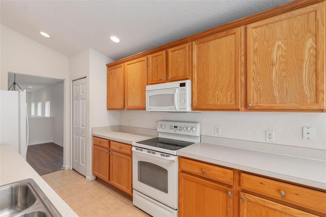 4570 SW 52ND CIRCLE 102, Ocala, FL 34474