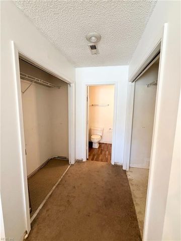 907 Woodcreek DR, Newport News, VA 23608