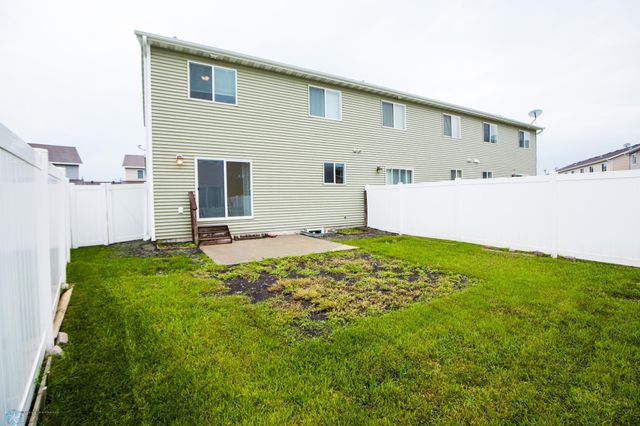 4272 51st Street S, Fargo, ND 58104