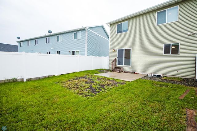 4272 51st Street S, Fargo, ND 58104