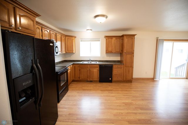 4272 51st Street S, Fargo, ND 58104