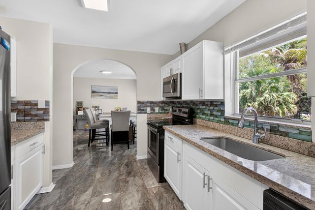 16663 89th Place N, The Acreage, FL 33470