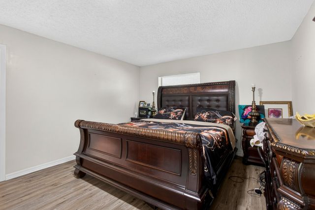 16663 89th Place N, The Acreage, FL 33470