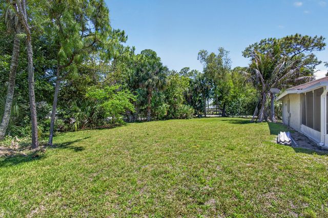 16663 89th Place N, The Acreage, FL 33470
