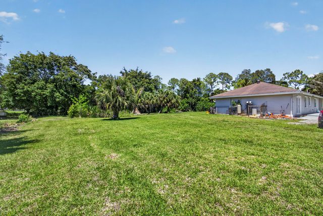 16663 89th Place N, The Acreage, FL 33470