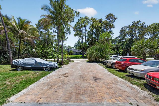 16663 89th Place N, The Acreage, FL 33470