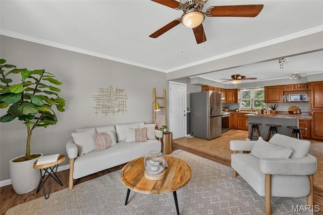 5830 Falcon View Lane, St Louis, MO 63129