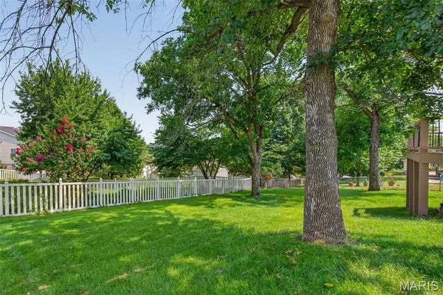 5830 Falcon View Lane, St Louis, MO 63129