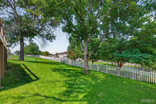 5830 Falcon View Lane, St Louis, MO 63129