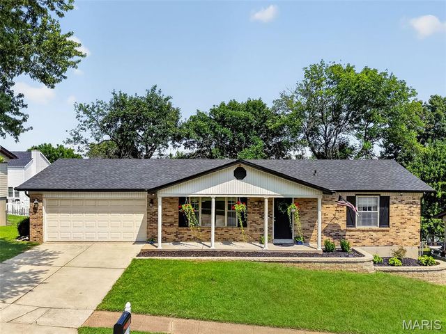 5830 Falcon View Lane, St Louis, MO 63129