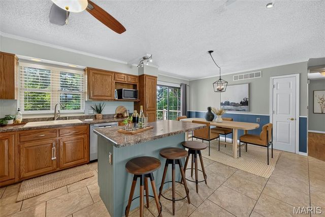 5830 Falcon View Lane, St Louis, MO 63129