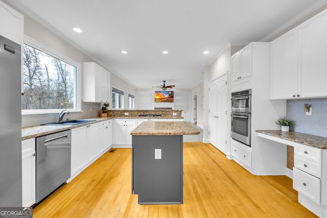 100 Penwick Drive, Roswell, GA 30075