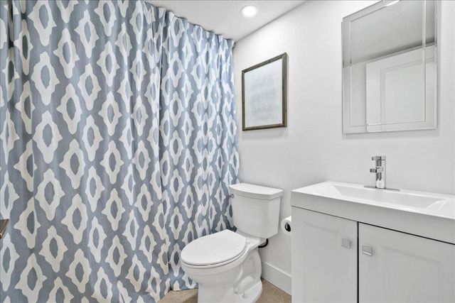 709 7th Lane, Palm Beach Gardens, FL 33418