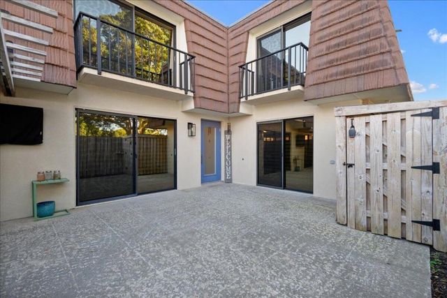 709 7th Lane, Palm Beach Gardens, FL 33418