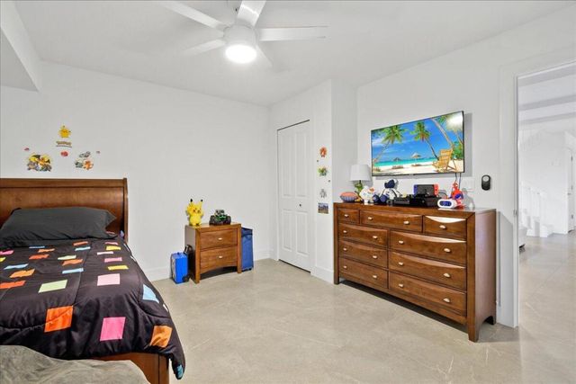 709 7th Lane, Palm Beach Gardens, FL 33418