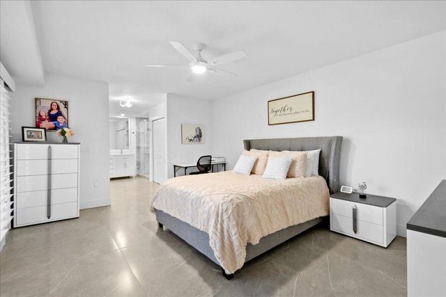 709 7th Lane, Palm Beach Gardens, FL 33418