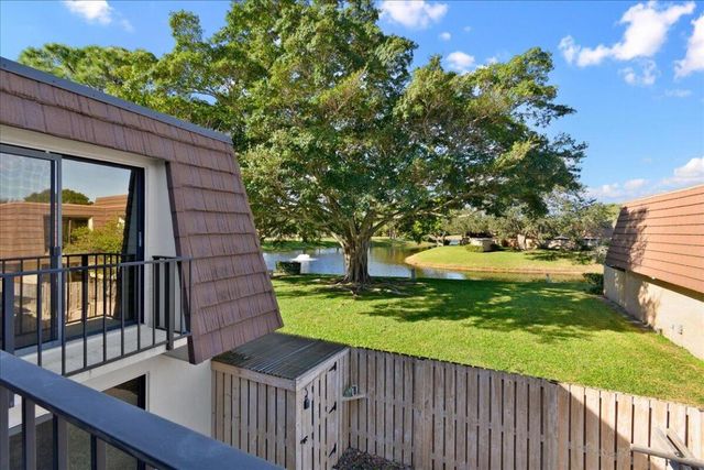 709 7th Lane, Palm Beach Gardens, FL 33418