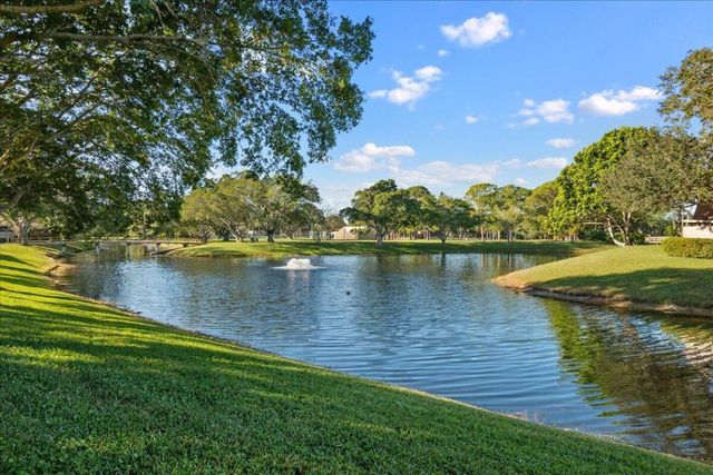 709 7th Lane, Palm Beach Gardens, FL 33418