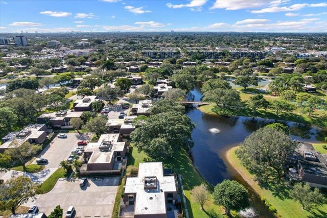 709 7th Lane, Palm Beach Gardens, FL 33418